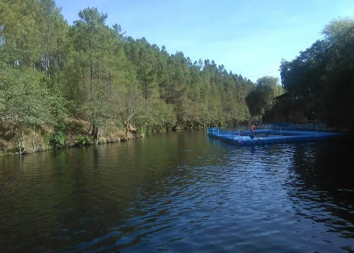 Palheiros Da Ribeira
