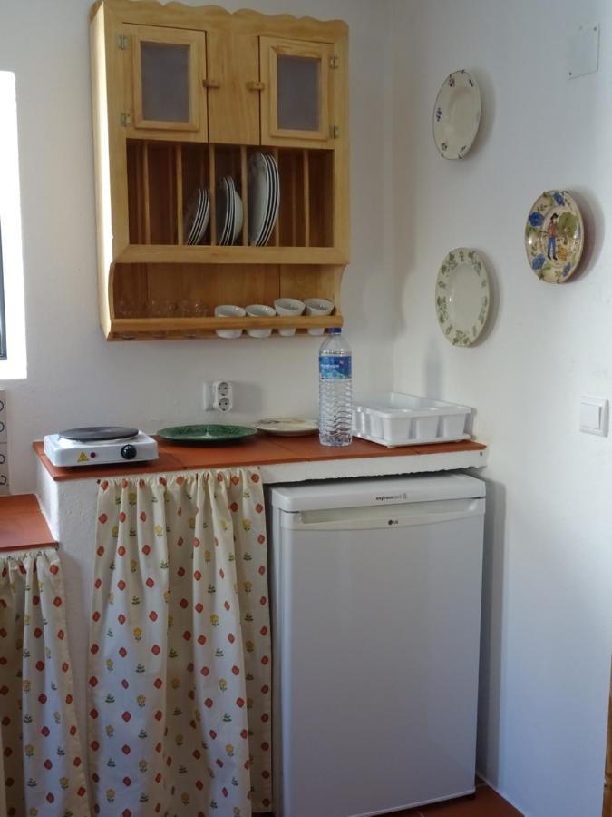 Palheiros Da Ribeira Country house